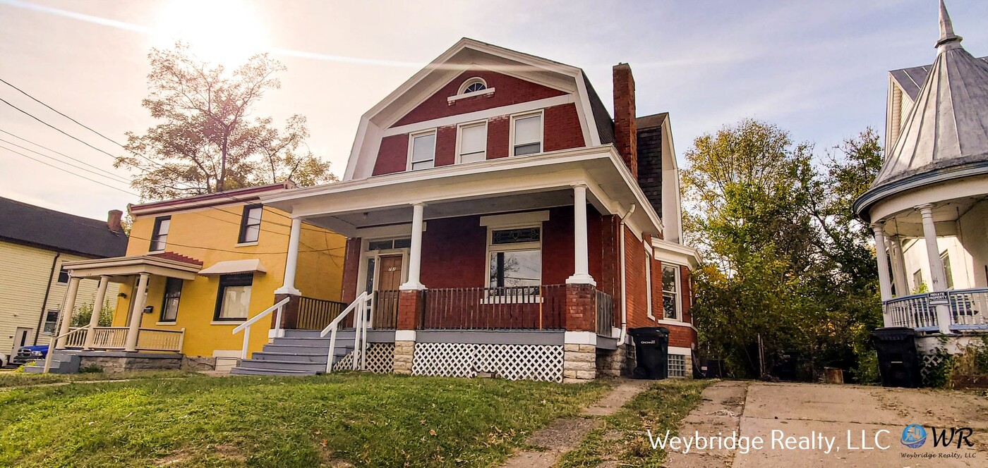 751 Wells St in Cincinnati, OH - Building Photo