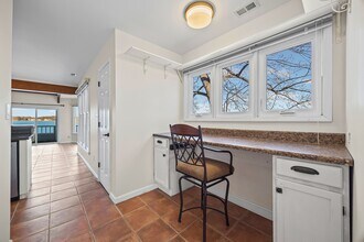 372 Northwest Dr in Davidson, NC - Building Photo - Building Photo