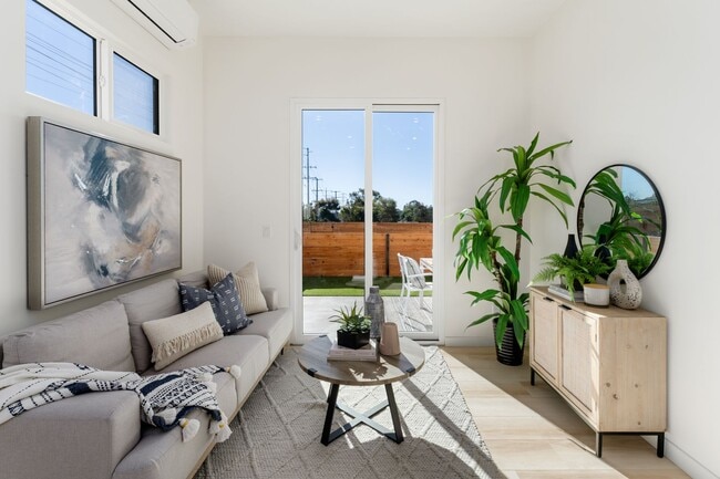 4607 Almayo Ave in San Diego, CA - Building Photo - Building Photo