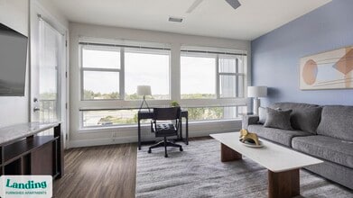 1291 S Ulster St in Denver, CO - Foto de edificio - Building Photo