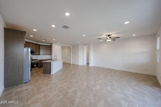 7824 W Tether Trail in Peoria, AZ - Building Photo - Building Photo