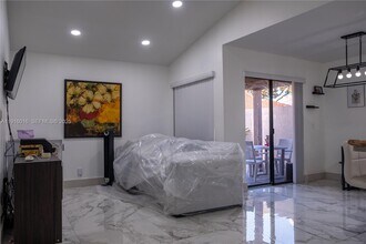 6294 NW 170th Terrace in Hialeah, FL - Building Photo - Building Photo