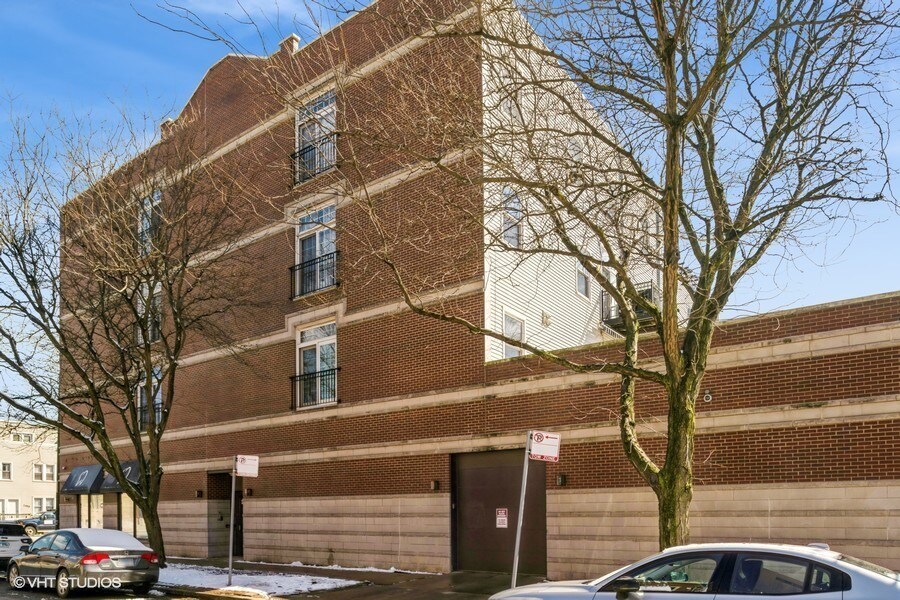 1601 W Altgeld St in Chicago, IL - Building Photo