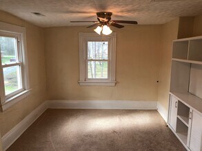 308 Rose St, Unit Unit B in Hendersonville, NC - Building Photo - Building Photo