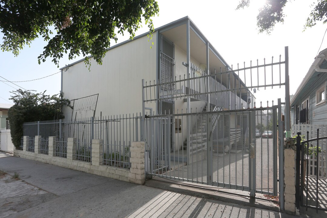 1146 S Berendo St in Los Angeles, CA - Building Photo