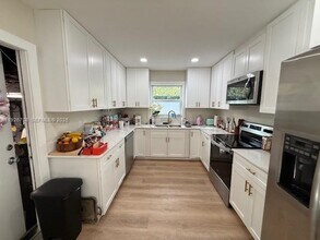 9541 Carlyle Ave in Surfside, FL - Building Photo - Building Photo