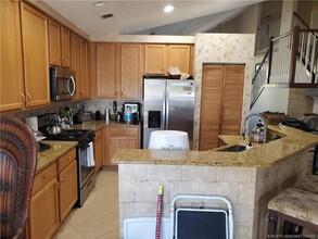 907 SE Westminster Pl in Stuart, FL - Building Photo - Building Photo