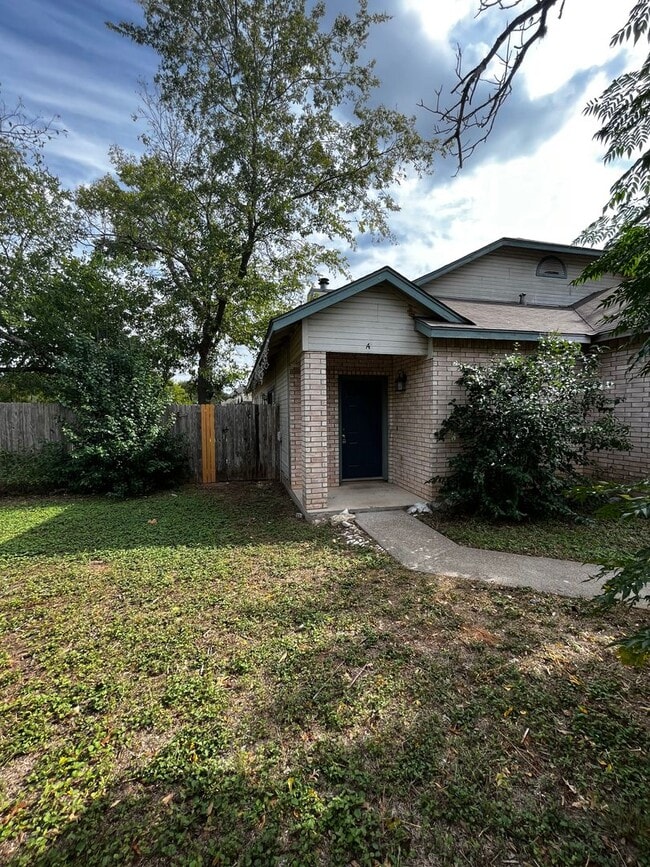 property at 2601 Alcott Ln