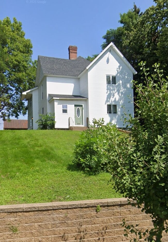 property at 608 Galloway St