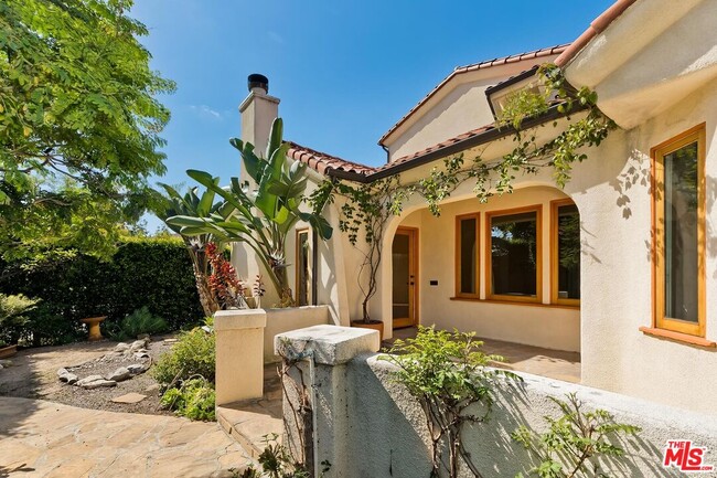 503 N Vista St in Los Angeles, CA - Building Photo - Building Photo