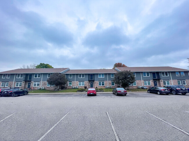 Eagle Rock Apartments in River Falls, WI - Building Photo - Building Photo