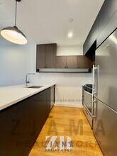 25 E 19th St in Brooklyn, NY - Building Photo - Building Photo