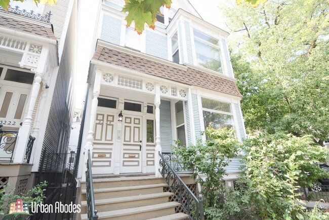 3224 N Racine Ave, Unit A07C