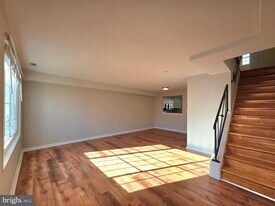 2510 N Dearing St in Alexandria, VA - Building Photo