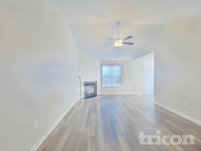 1041 Counselors Dr in Monroe, NC - Foto de edificio - Building Photo