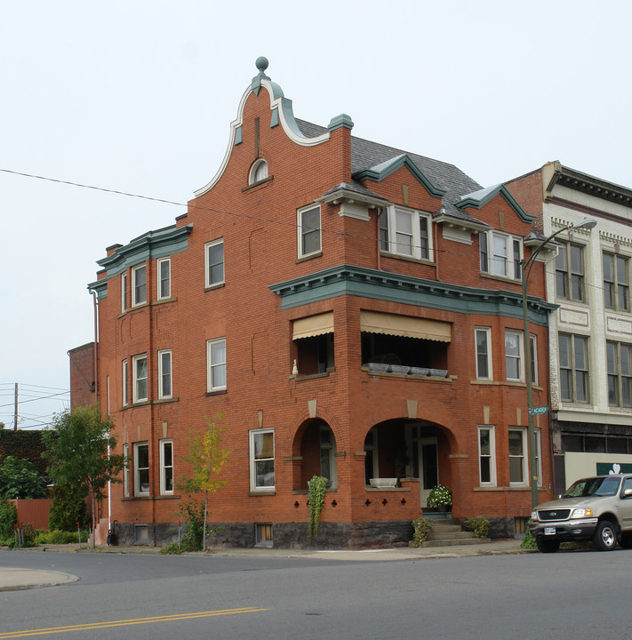 201 E 3rd St in Williamsport, PA - Building Photo