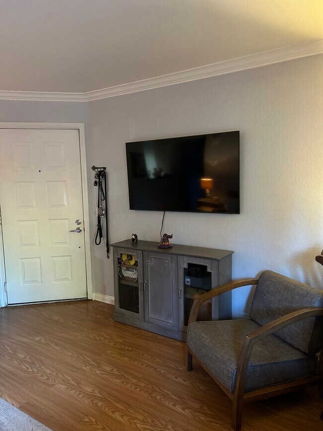 12067 Alta Carmel Ct in San Diego, CA - Building Photo - Building Photo
