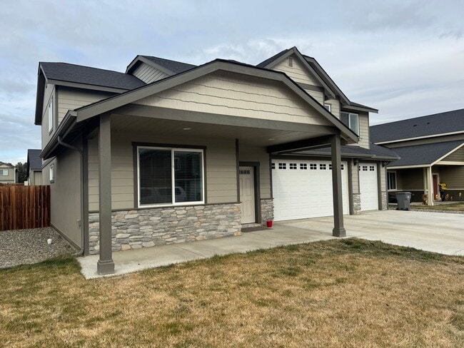 1703 Spokane Ave in Ellensburg, WA - Building Photo - Building Photo