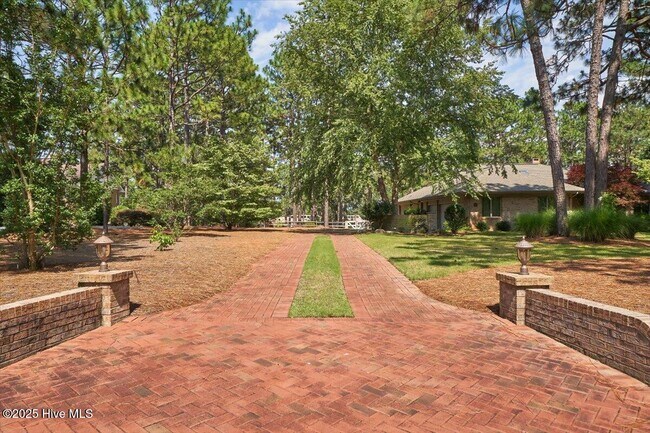 11 Cardinal Dr in Whispering Pines, NC - Building Photo - Building Photo