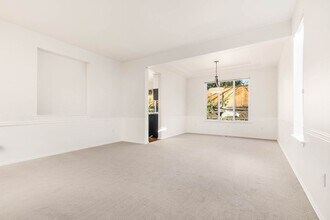 824 Chelan Pl NE in Renton, WA - Building Photo - Building Photo