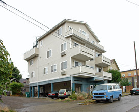 816 N 38th St in Seattle, WA - Building Photo - Building Photo