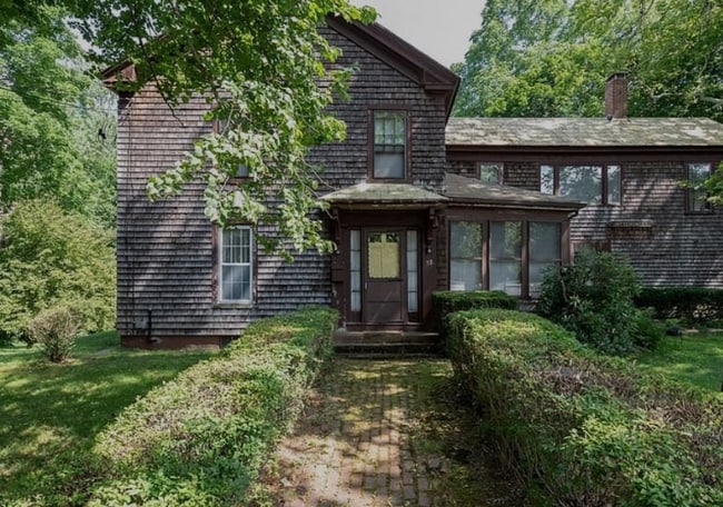 58 Springhill Ave