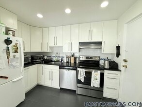 135 Inman St, Unit 8 in Cambridge, MA - Building Photo - Building Photo