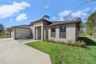 11 Ethan Allen Dr in Palm Coast, FL - Building Photo - Building Photo