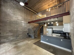 2515 SW 35th Pl in Gainesville, FL - Foto de edificio - Building Photo