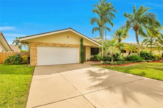 8035 SW 89th Ct in Miami, FL - Building Photo - Building Photo