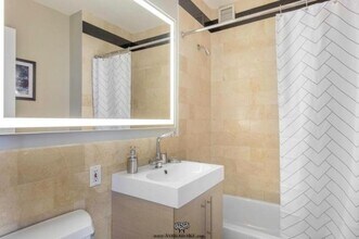 17 Battery Pl in New York, NY - Building Photo - Building Photo