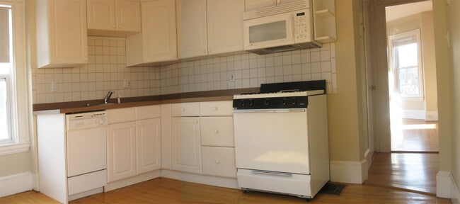 70 Church St, Unit 2