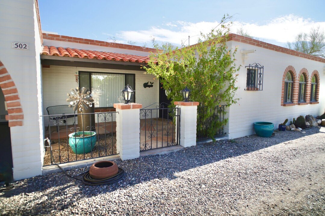 502 E Deone Cir in Tucson, AZ - Foto de edificio