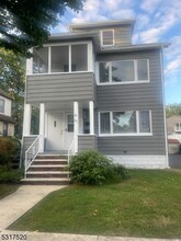 15 Ackerman St in Bloomfield, NJ - Building Photo - Building Photo