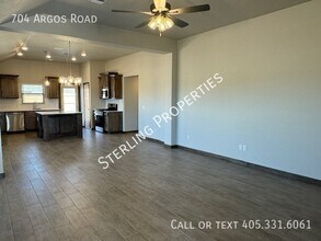 704 Argos Rd in Yukon, OK - Building Photo - Building Photo