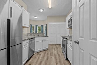 8318 Umstead Dr in Fayetteville, NC - Building Photo - Building Photo