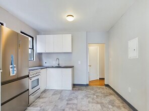 6 Parker Hill Ave in Boston, MA - Foto de edificio - Building Photo