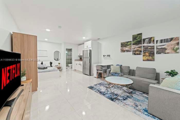 2320 SW 18th Terrace, Unit 2 in Fort Lauderdale, FL - Building Photo