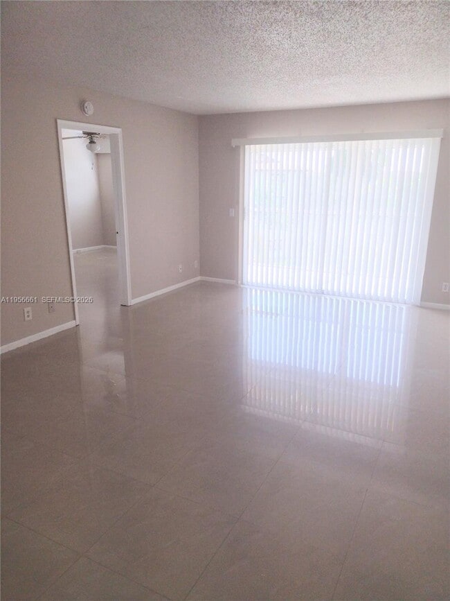 1200 SW 130th Ave in Pembroke Pines, FL - Building Photo - Building Photo
