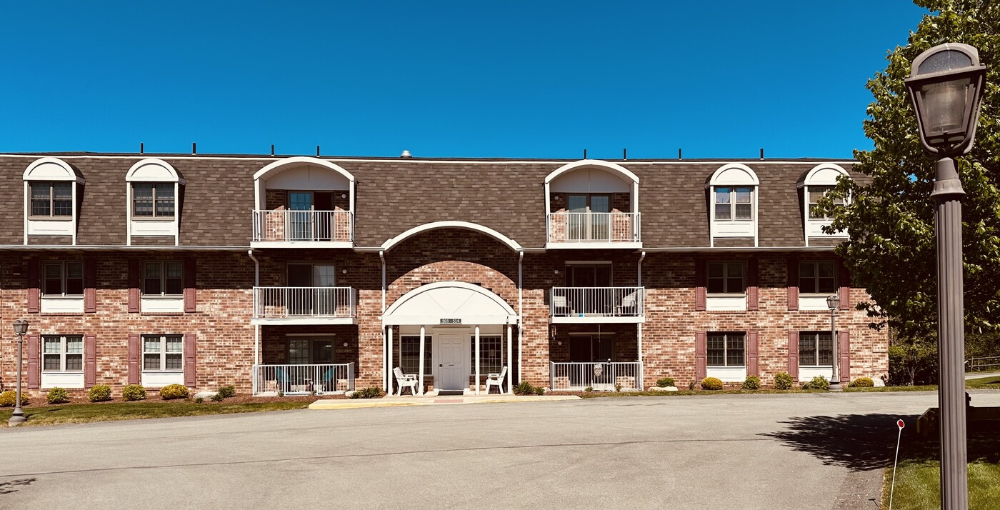 510 Clubhouse Dr, Unit 510 in Washington, PA - Foto de edificio