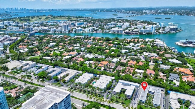 10178 Collins Ave in Miami Beach, FL - Foto de edificio - Building Photo