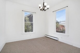 1529 Union St in Alameda, CA - Building Photo