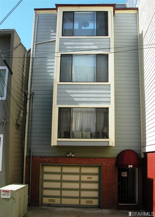 28 Houston St in San Francisco, CA - Building Photo