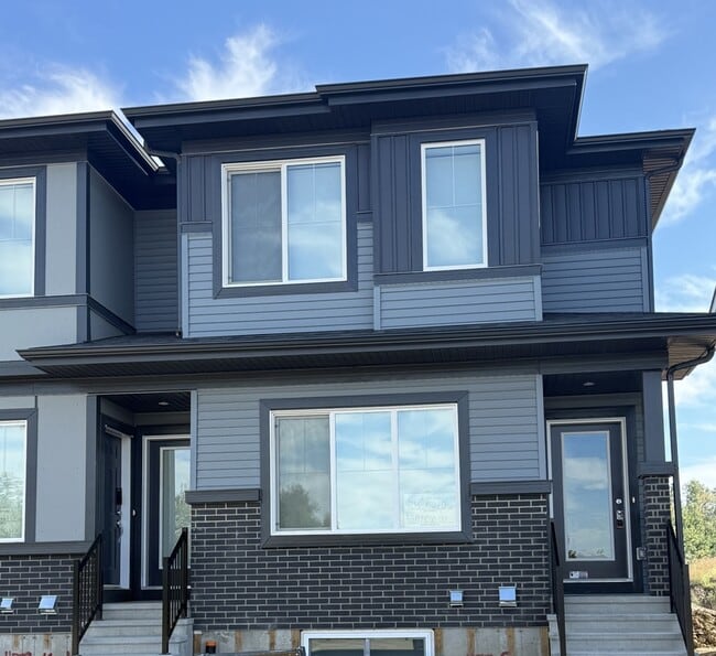 property at 4235 Kinglet Dr NW