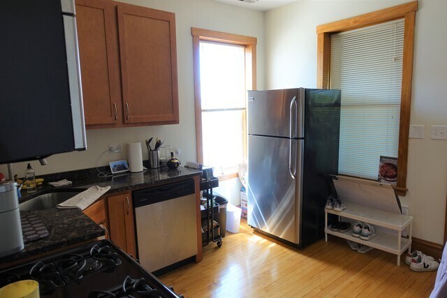 2318 W McLean Ave, Unit 3 in Chicago, IL - Building Photo - Building Photo