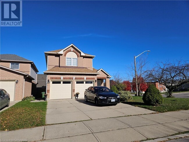 263 Hepburn Crescent in Hamilton, ON - Building Photo - Building Photo
