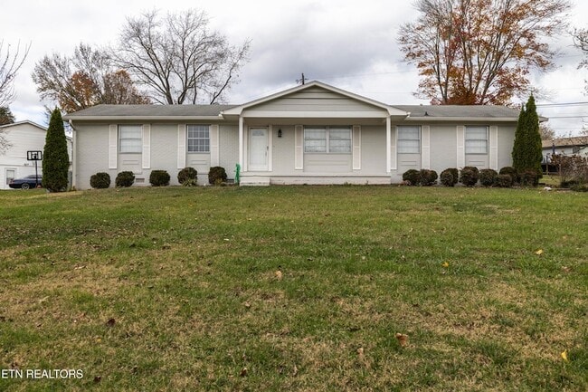 property at 2601 Shropshire Blvd