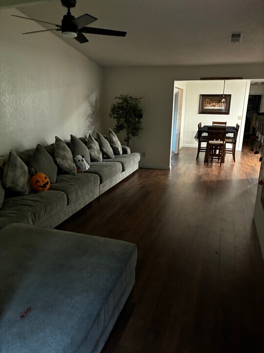 6778 Herndon Pl in Stockton, CA - Building Photo