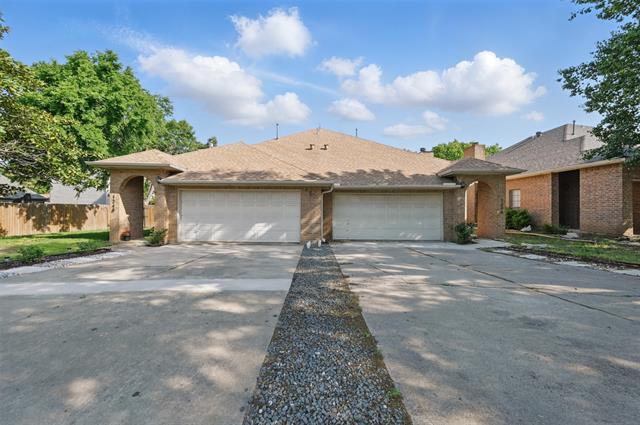 1246 W Hudgins St in Grapevine, TX - Foto de edificio - Building Photo