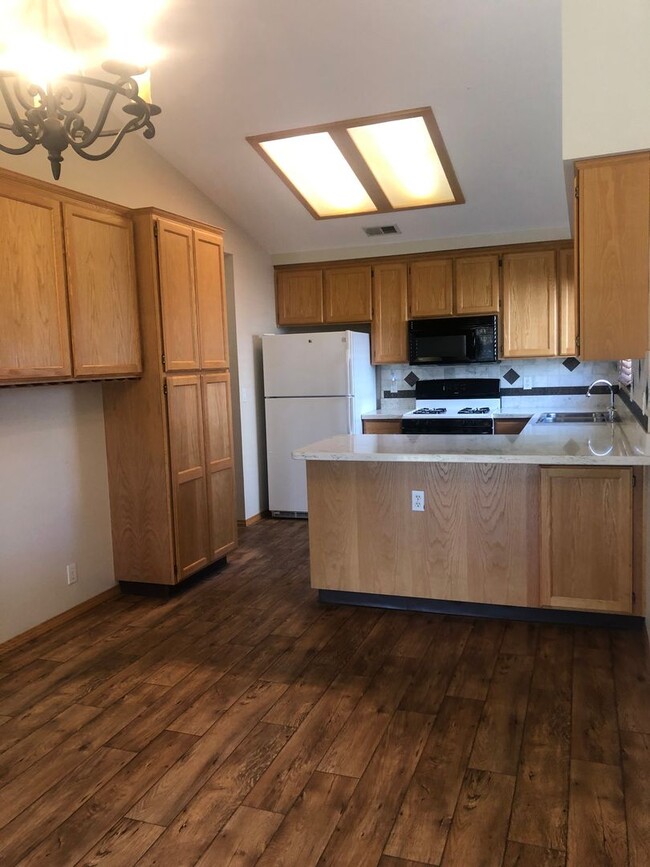 1940 Heartwood Dr in Mckinleyville, CA - Building Photo - Building Photo